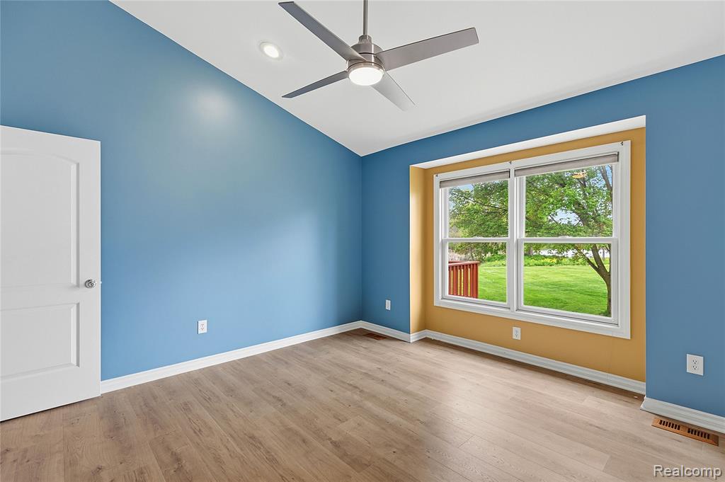 1171 Creekside Court, Burton, MI 48509 — Photo 14