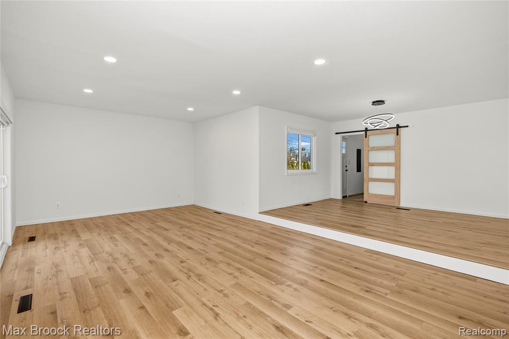 5316 CENTERBROOK Drive, West Bloomfield, MI — Photo 11