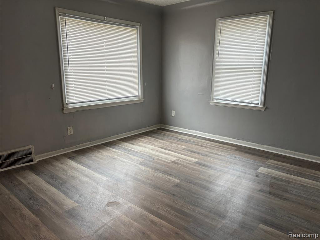 8257 Minock, Detroit, MI 48228 — Photo 4