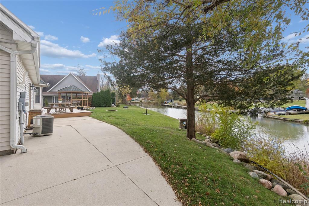 275 Harvard Drive, Howell, MI 48843 — Photo 63