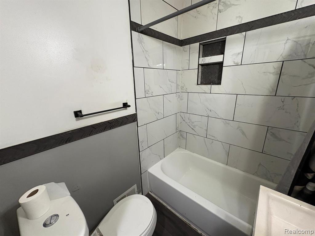 9965 ASBURY Park, Detroit, MI 48227 — Photo 22