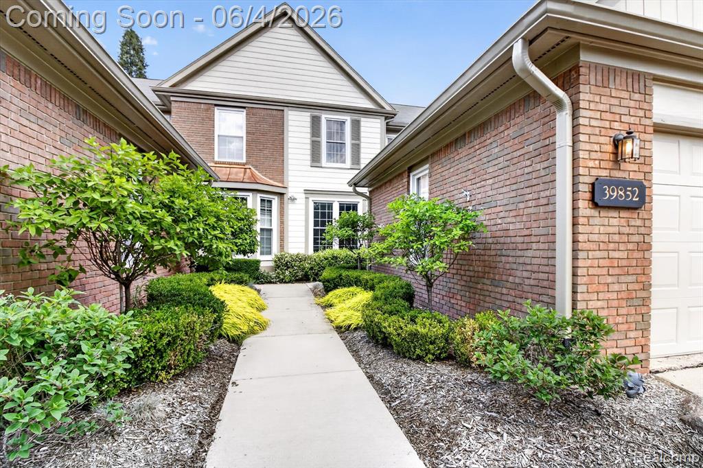 39852 Glenview Court - Photo 2
