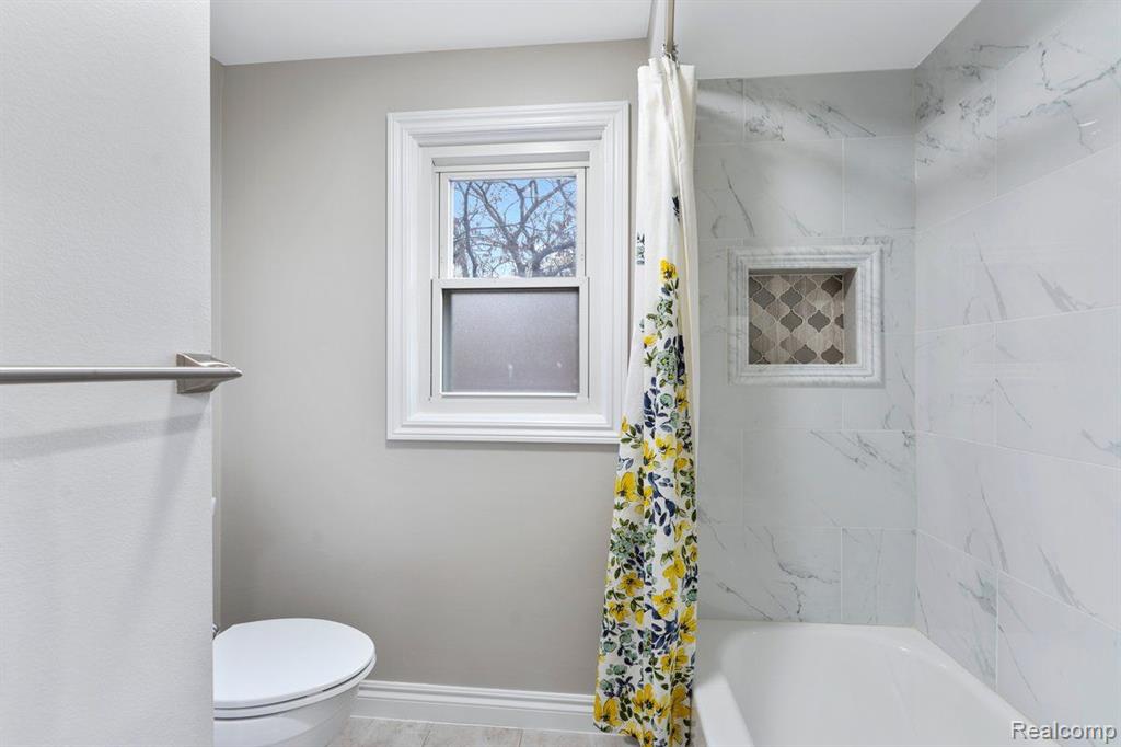 42275 CHATTERTON Court, Northville, MI 48168 — Photo 21