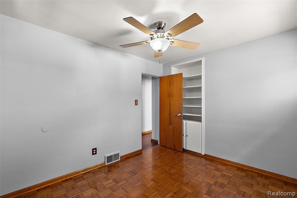 637 S Edgeworth Avenue, Royal Oak, MI 48067 — Photo 26
