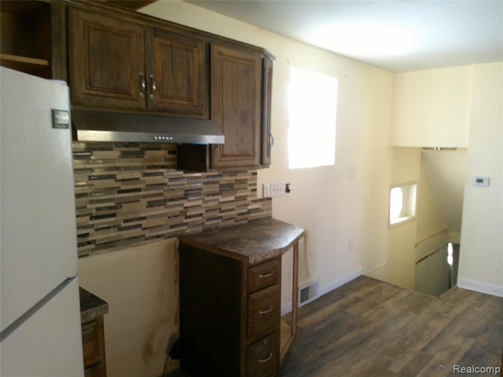 912 Huron Street, Flint, MI 48507 — Photo 10