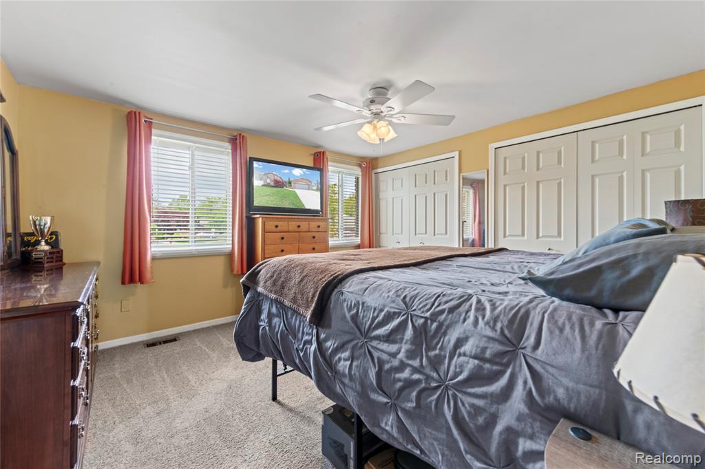 17621 Brentwood Drive, Riverview, MI 48193 — Photo 23
