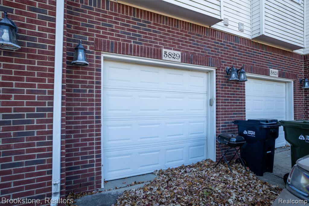 5829 TWIN OAKS Drive, Sterling Heights, MI 48314 — Photo 29