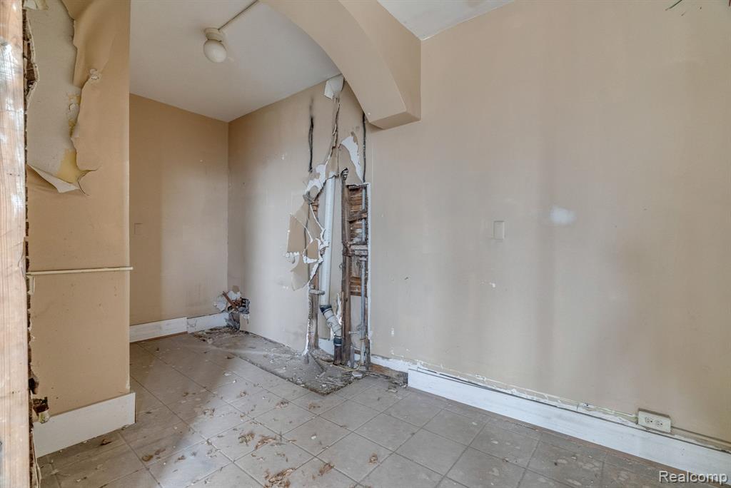 725 Whitmore Road, Detroit, MI 48203 — Photo 21