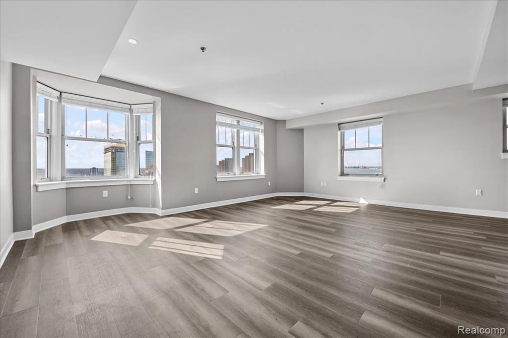 525 W Lafayette Boulevard - Photo 5
