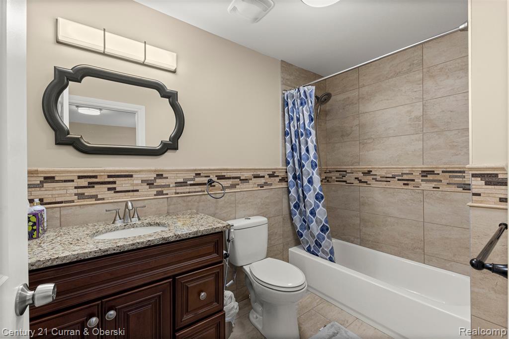 6804 Centralia Street, Dearborn Heights, MI 48127 — Photo 28