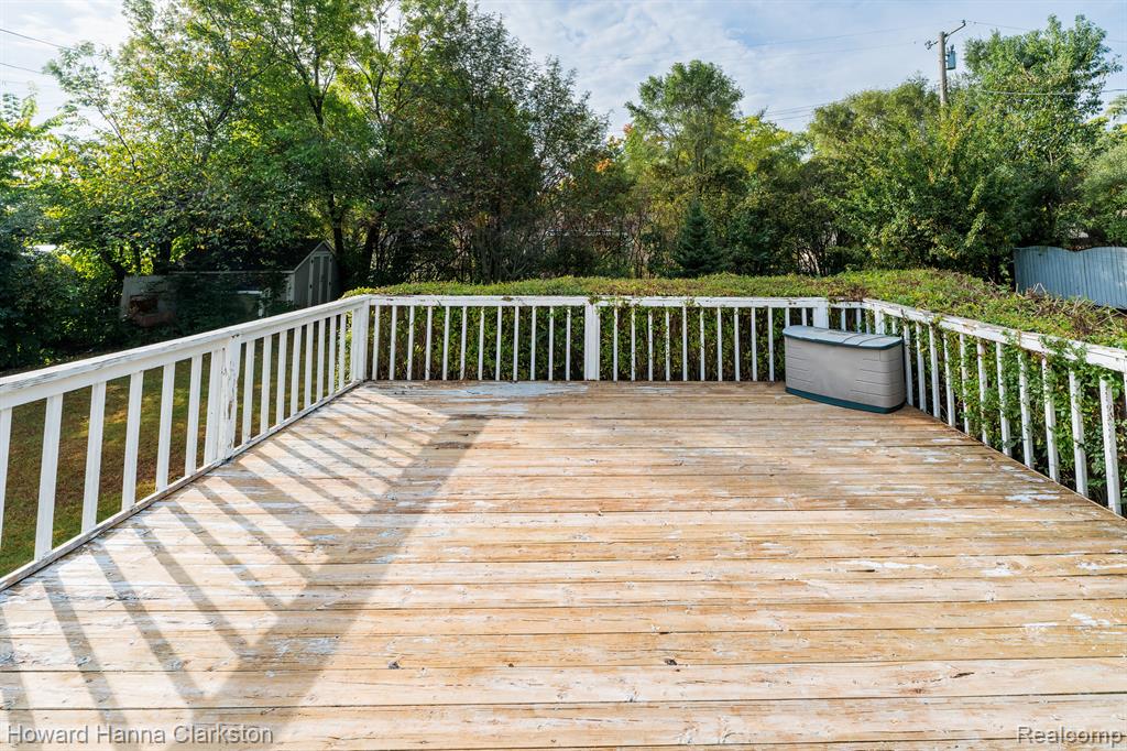 6183 Jameson Drive, Waterford, MI 48329 — Photo 19
