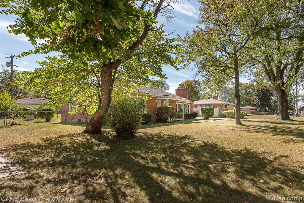 32297 Warren Road, Garden City, MI — Photo 36