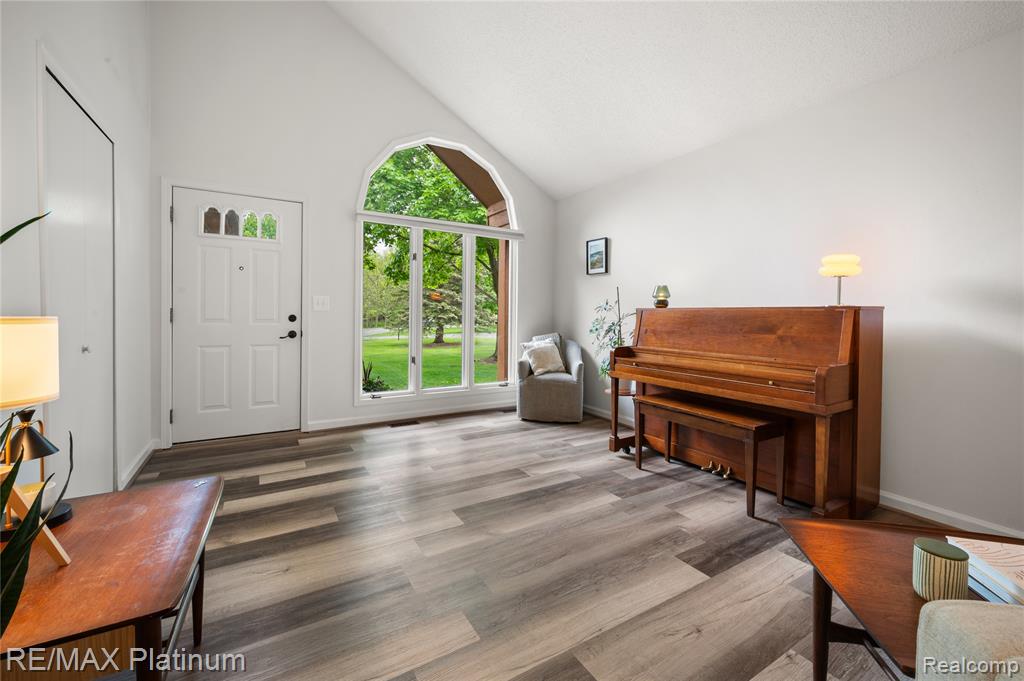 222 Glenwood Avenue, Fenton, MI 48430 — Photo 19