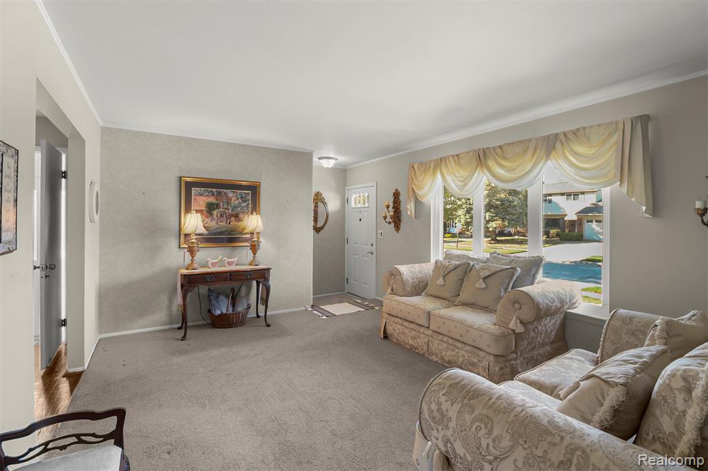 740 Sheffield Drive, Madison Heights, MI 48071 — Photo 11