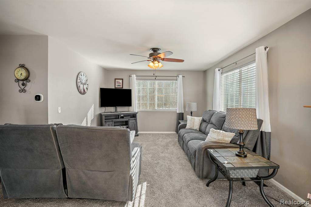 5124 HICKORY Trail, Grand Blanc, MI 48439 — Photo 17