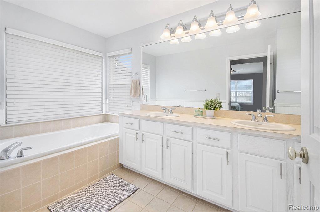 42559 WHITMAN Way, Novi, MI 48377 — Photo 20