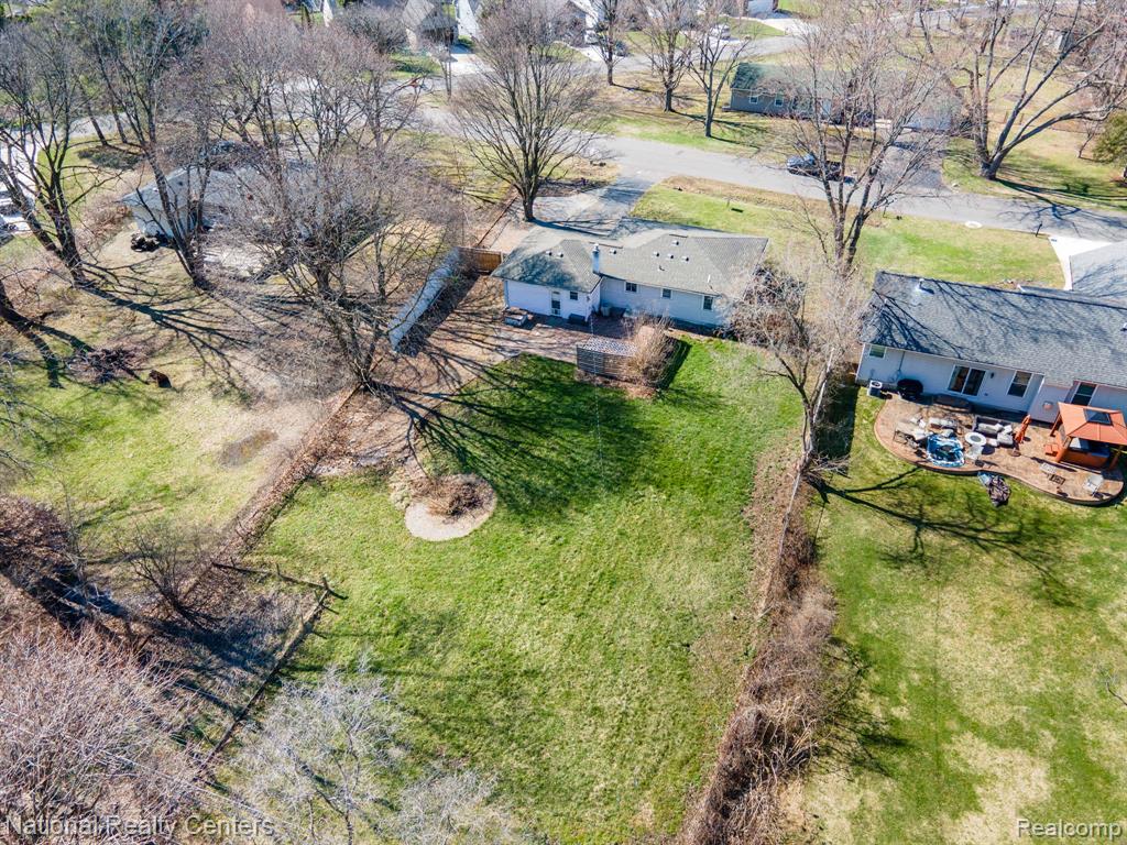 2654 Hatton Road, Auburn Hills, MI 48326 — Photo 32