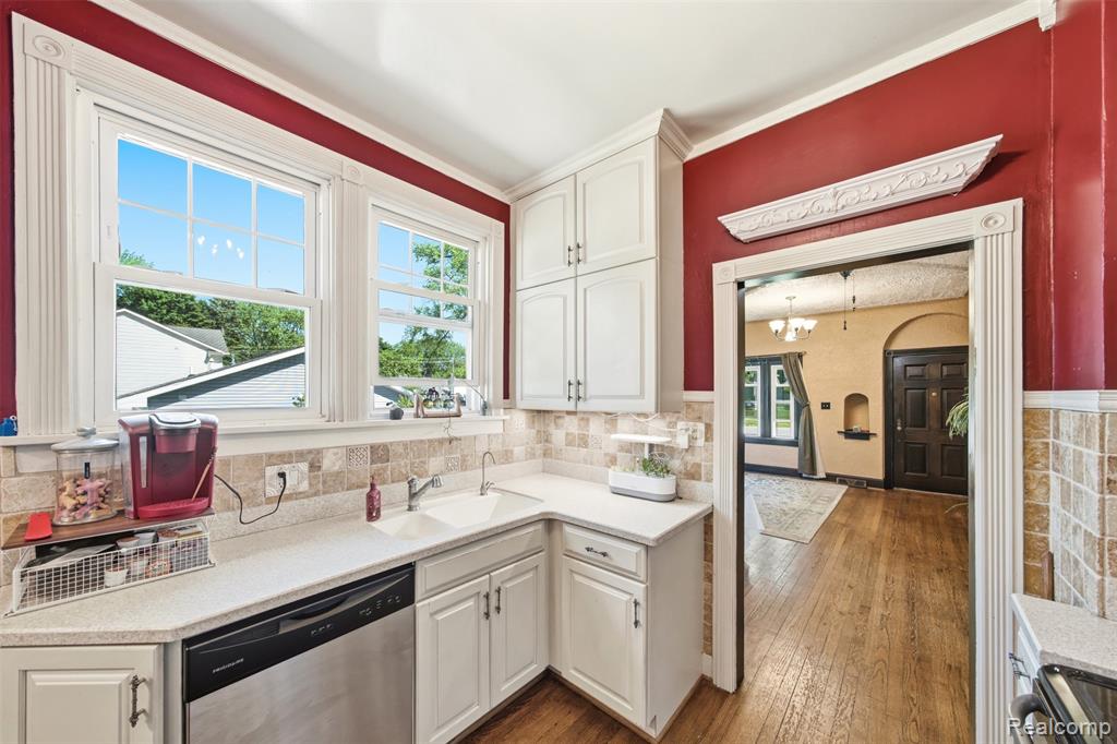 2700 Hallman Avenue, Waterford, MI 48328 — Photo 17