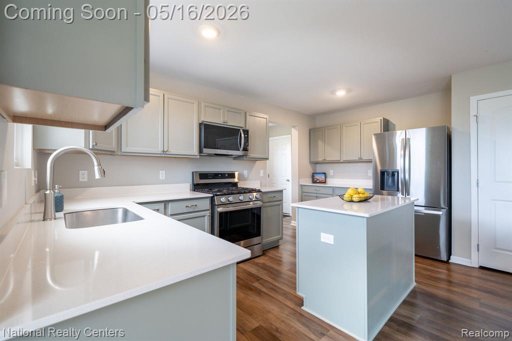 257 Sandhill Court, White Lake, MI — Photo 12
