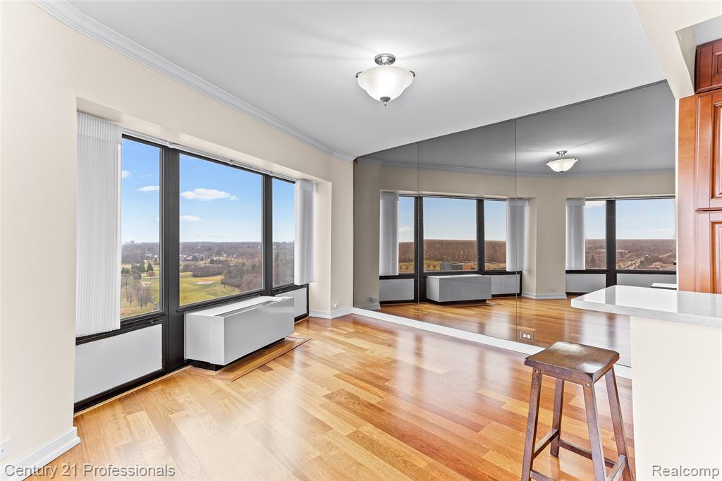 5000 Town Center, 1704, Southfield, MI 48075 — Photo 16