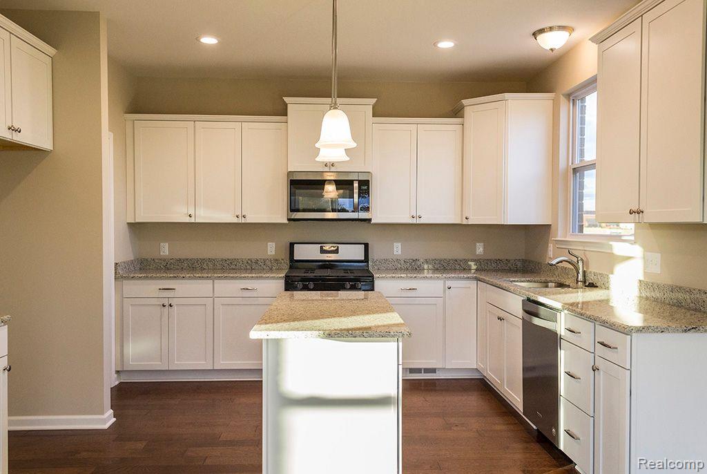 274 Silver Oak Street, Ann Arbor, MI, 48103