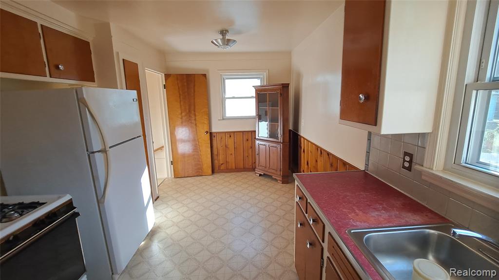 940 Coolidge Avenue, Clawson, MI — Photo 11