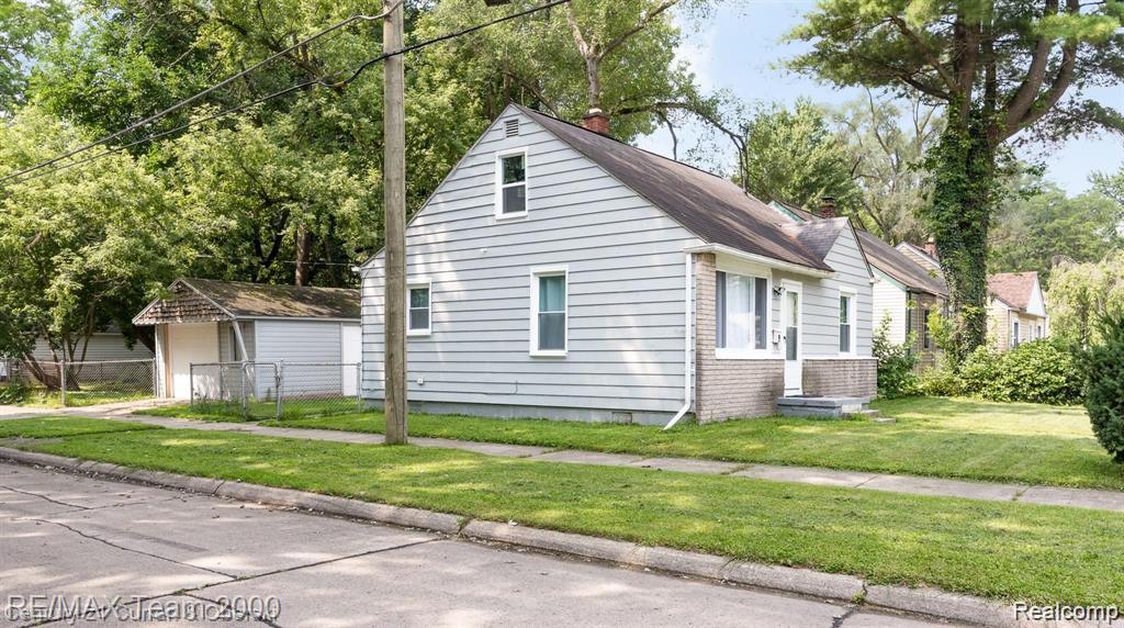 24601 STANFORD Street, Dearborn Heights, MI 48125 — Photo 3