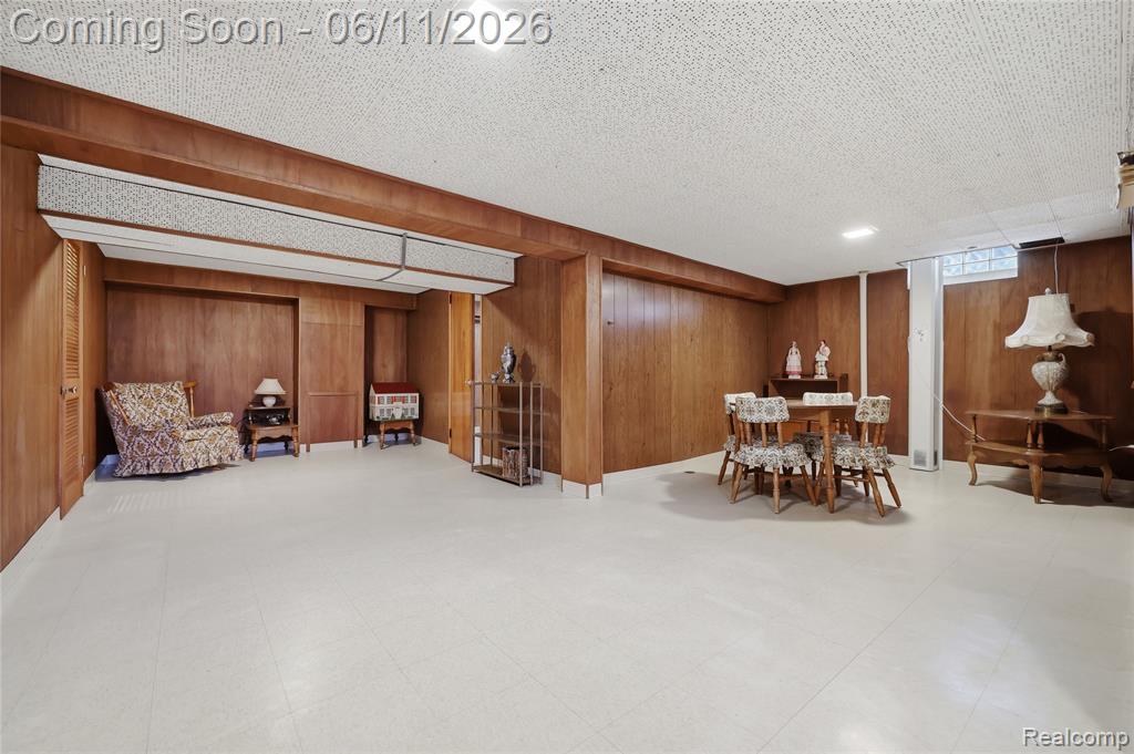 29609 Mark Avenue, Madison Heights, MI 48071 — Photo 27