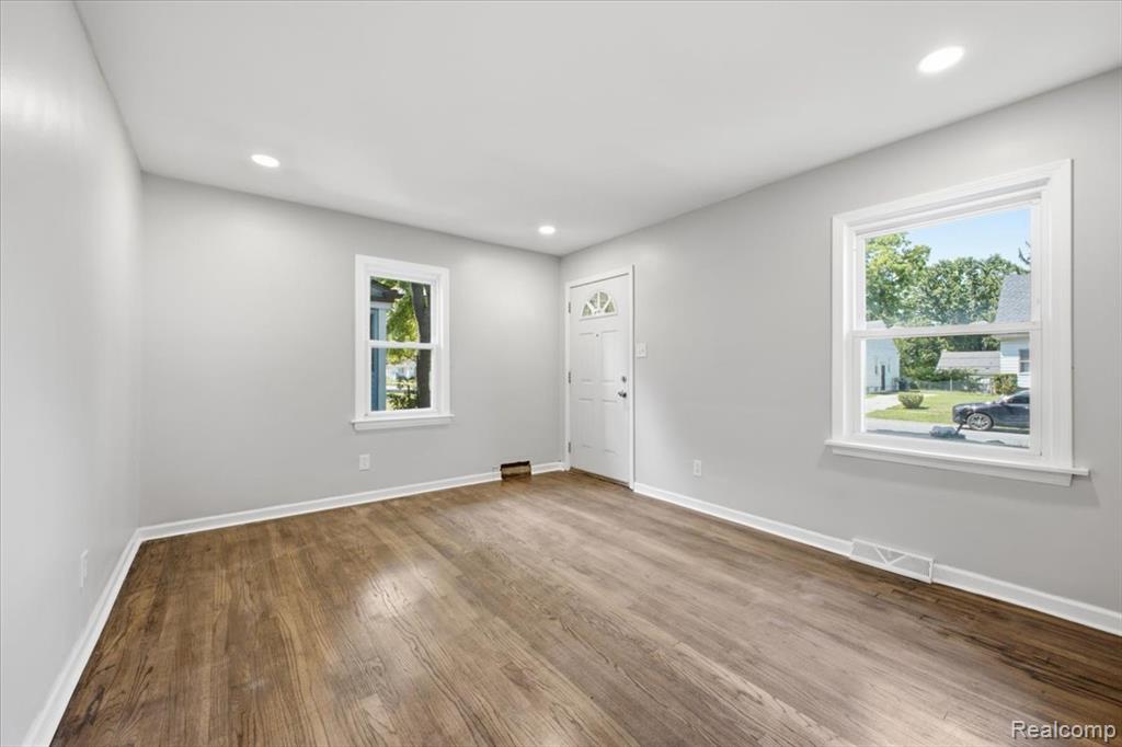 16854 Bramell Street - Photo 4
