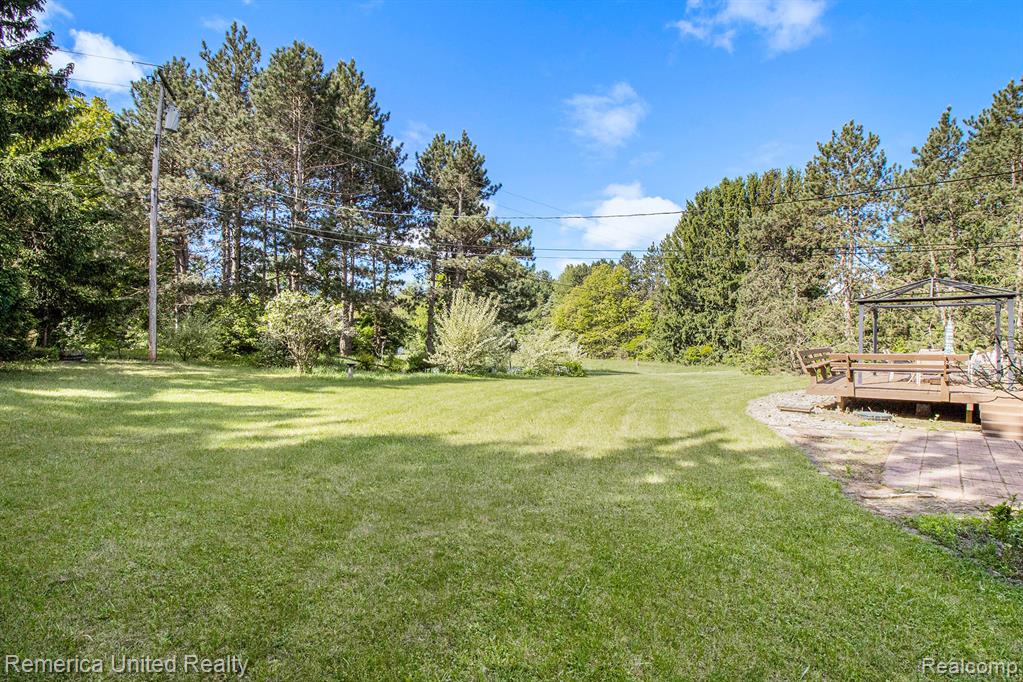400 E SCHAFER Road, Pinckney, MI 48169 — Photo 32