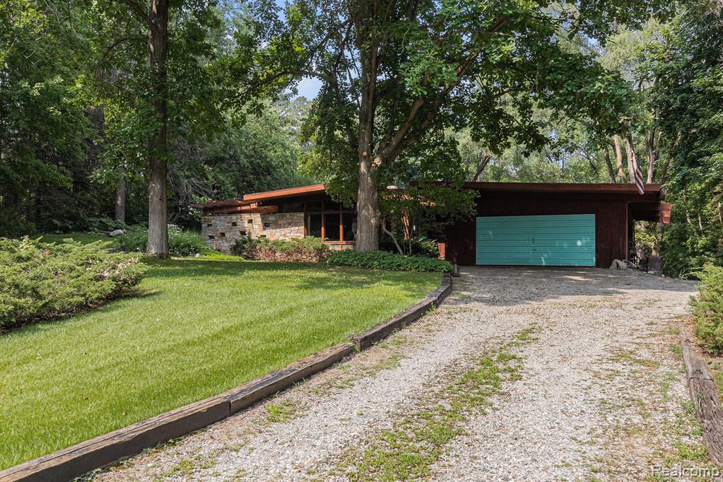 3192 Paint Creek Drive, Oakland, MI — Photo 34