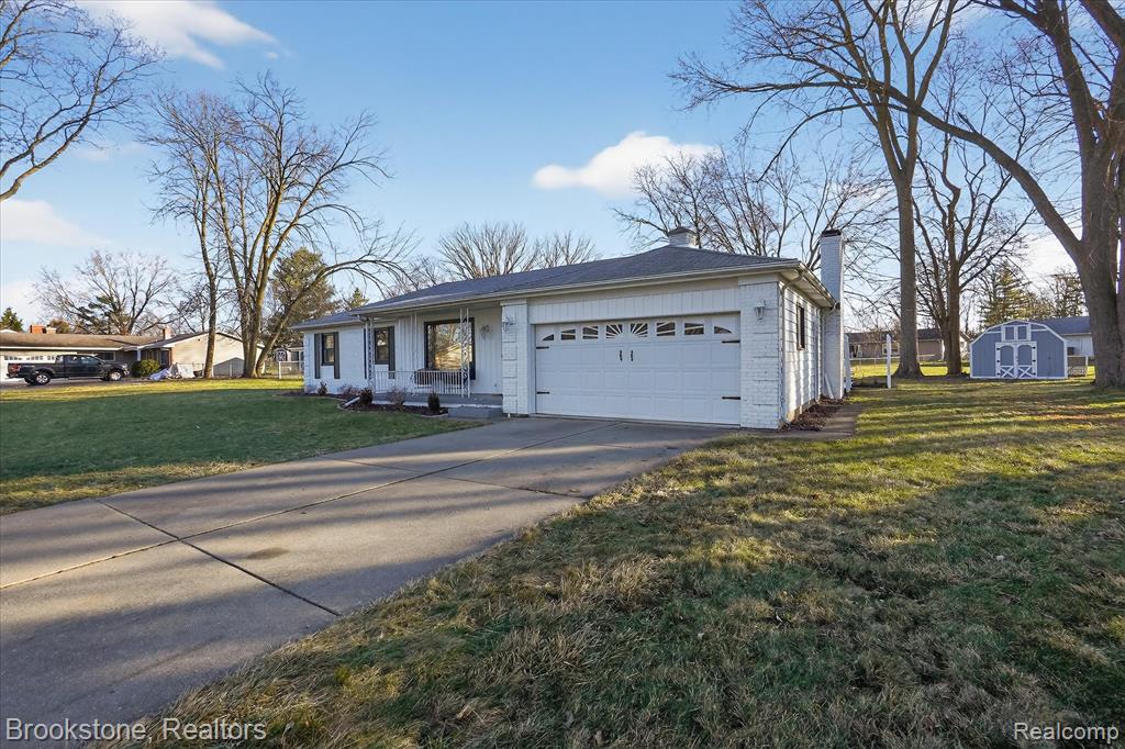 6227 McKenzie Drive, Flint, MI 48507 — Photo 4