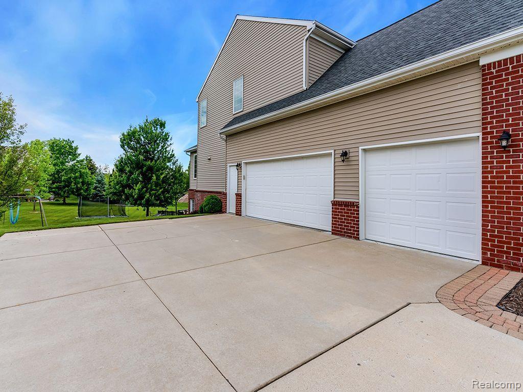 26317 SHUMANS Way, South Lyon, MI 48178 — Photo 9