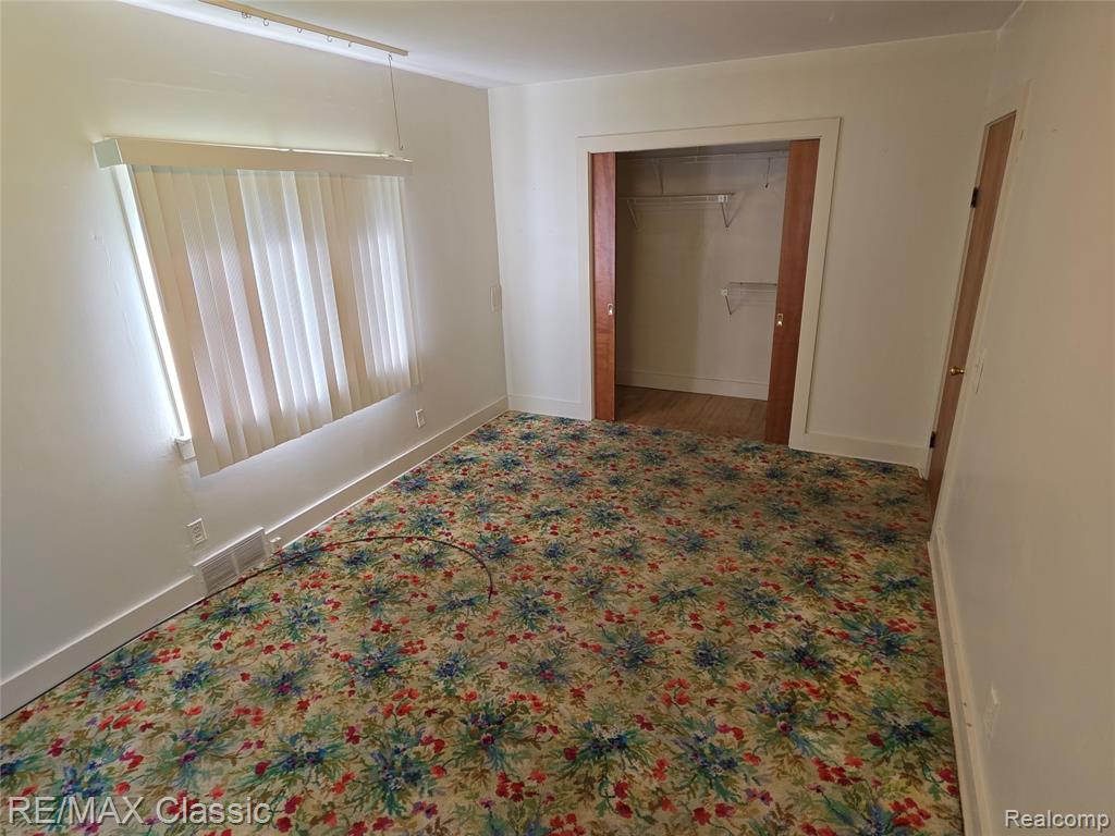 952 Lakeview Street, Waterford, MI 48328 — Photo 19