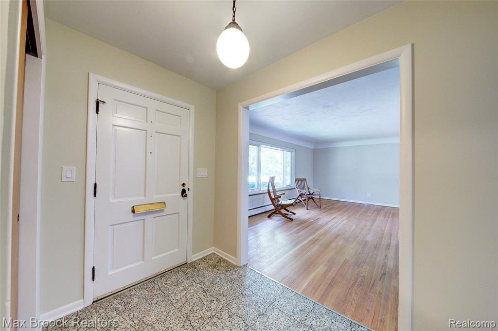 1827 Coronada Street, Ann Arbor, MI 48103 — Photo 9