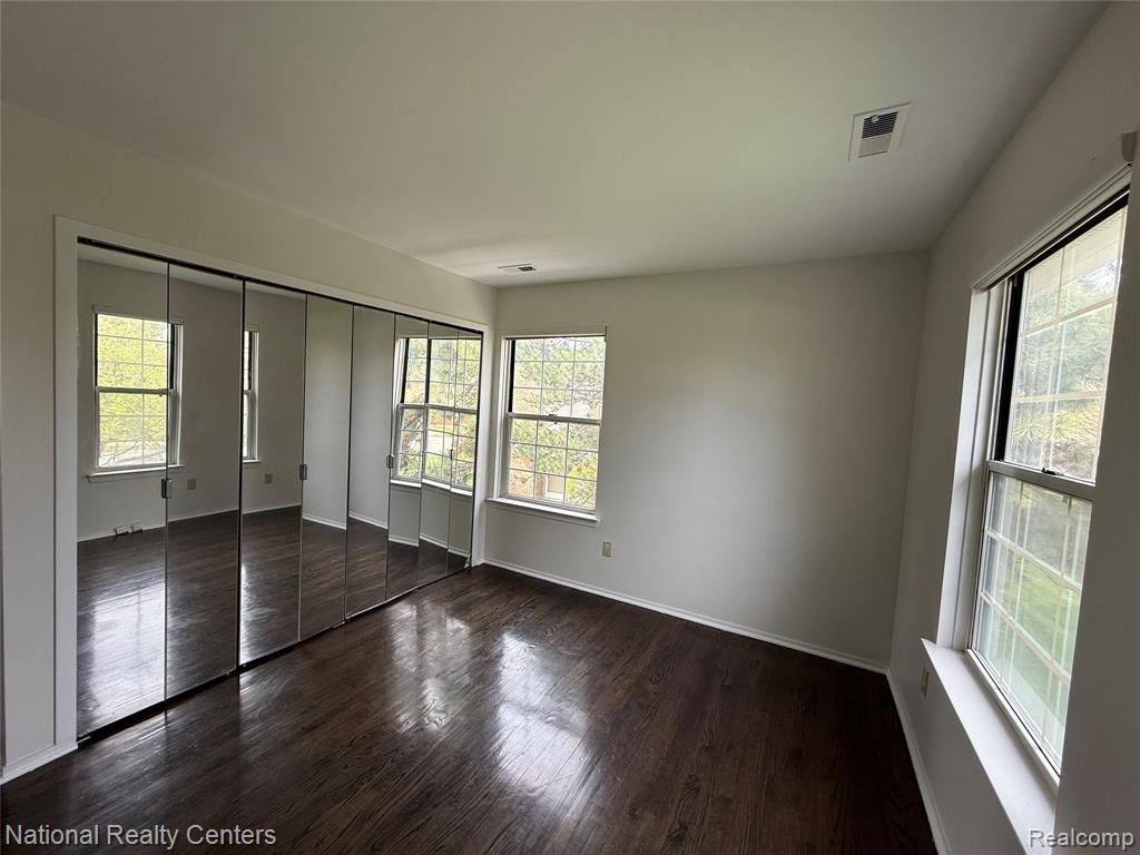6677 Chimney Sweep, West Bloomfield, MI — Photo 26