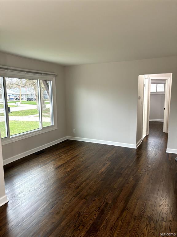 7921 CLIPPERT Street, Taylor, MI 48180 — Photo 4