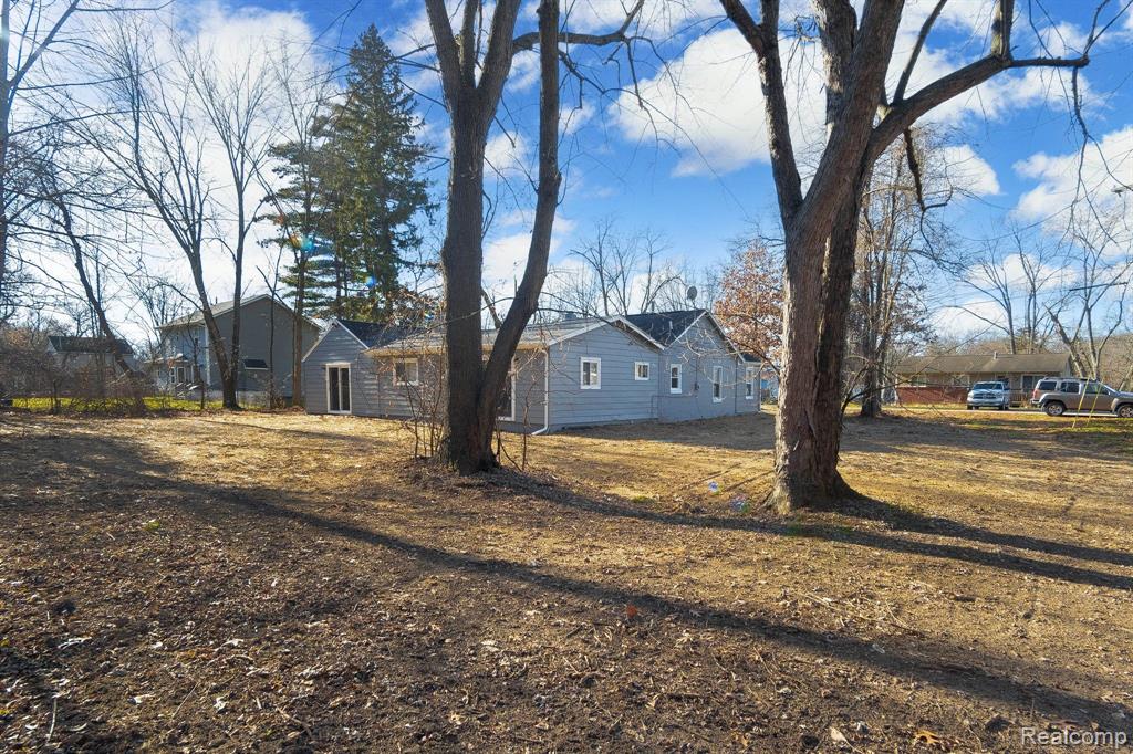 5604 BLACKMOOR Street, Commerce Twp, MI 48382 — Photo 21