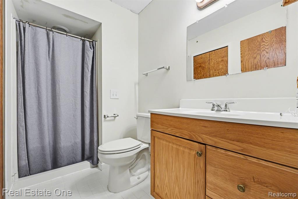 6892 Northcrest Way E, Clarkston, MI — Photo 23
