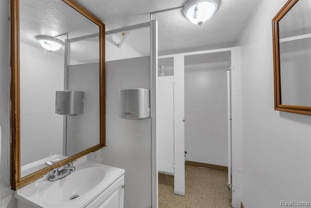 19301 Van Dyke Street, Detroit, MI 48234 — Photo 39