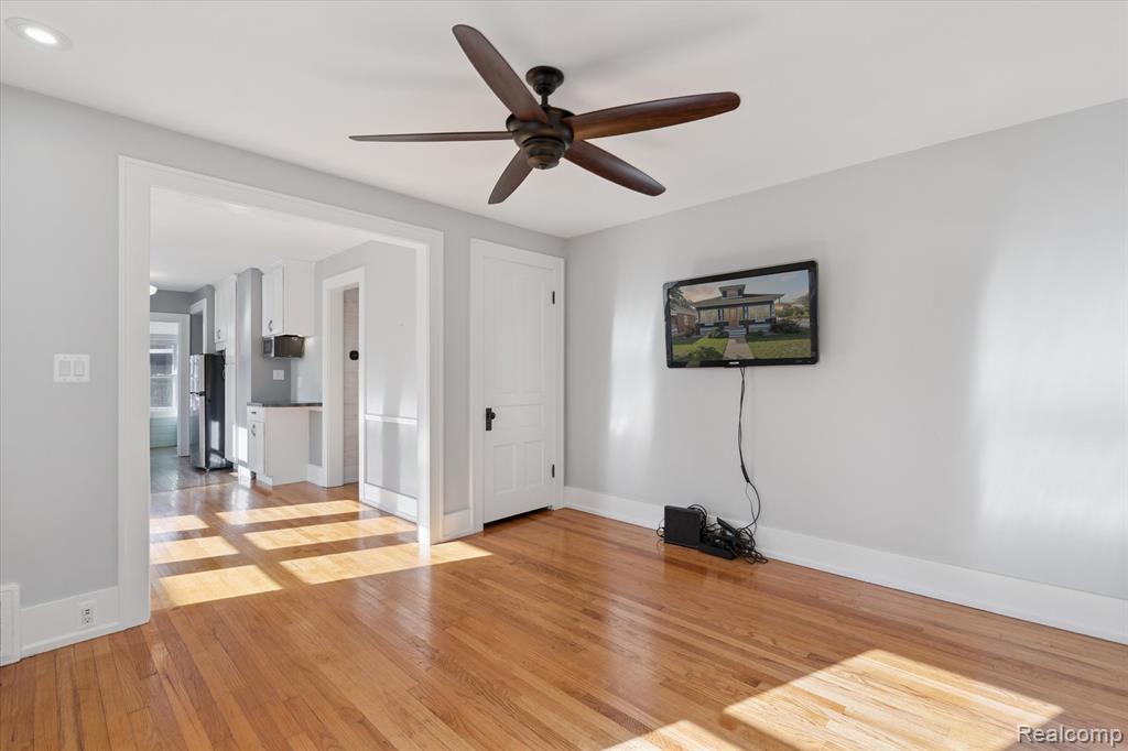 611 W Grand River Avenue, Howell, MI 48843 — Photo 10