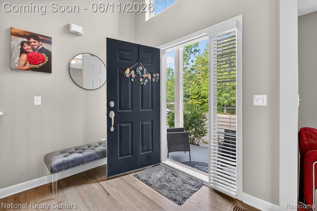 27412 Victoria Road, Novi, MI — Photo 3