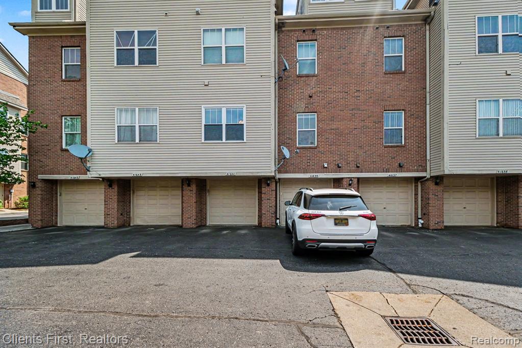 41639 Tera Lane, Novi, MI — Photo 27