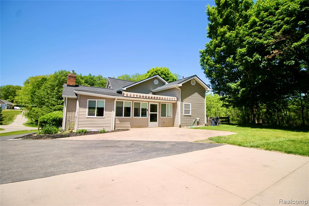 8372 Parshallville Road, Fenton, MI 48430 — Photo 38