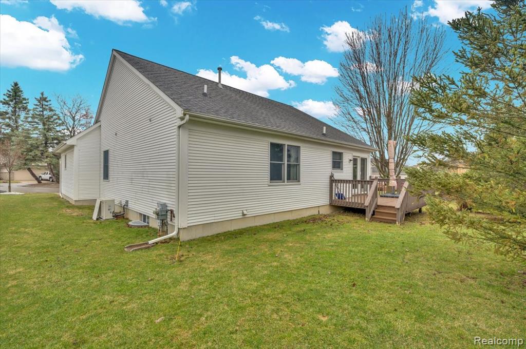 634 Eastway Circle, Lapeer, MI 48446 — Photo 5