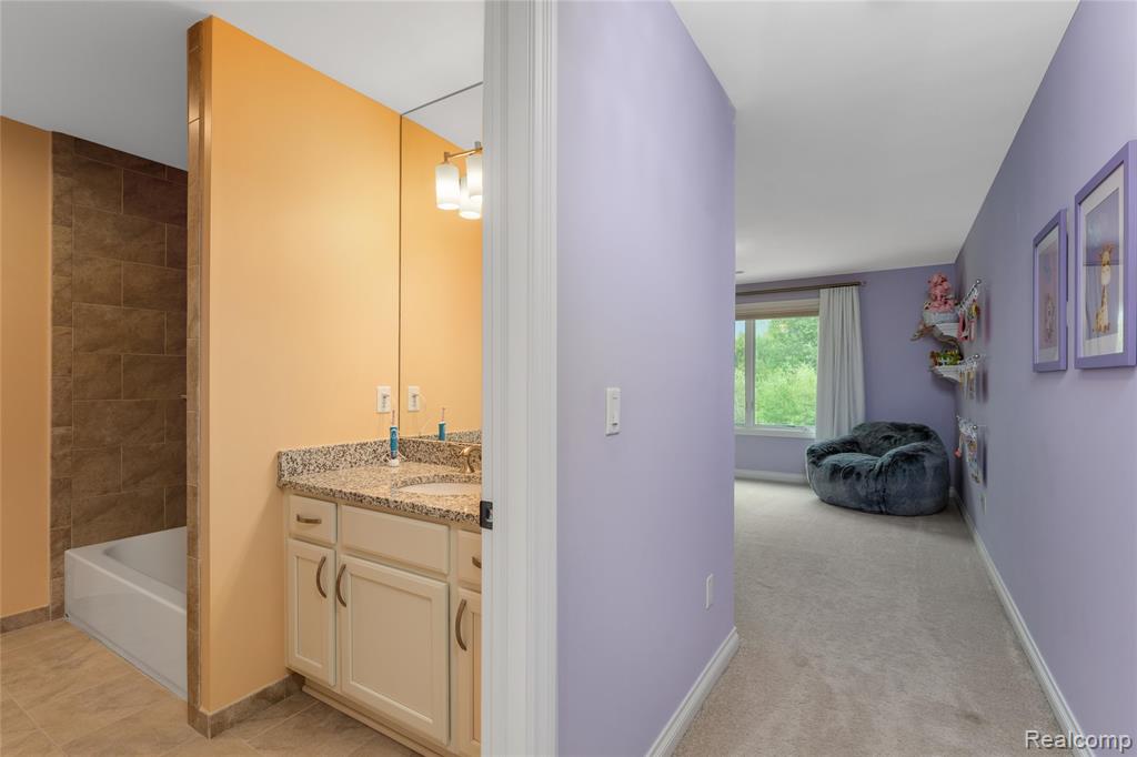 2761 Plum Creek Drive, Oakland, MI — Photo 35