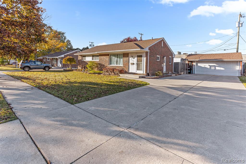 8681 Whitefield Street, Dearborn Heights, MI 48127 — Photo 3