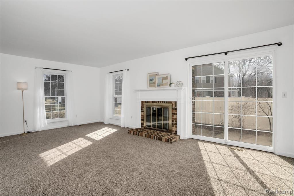 42109 ROSCOMMON Street, Northville, MI 48167 — Photo 4