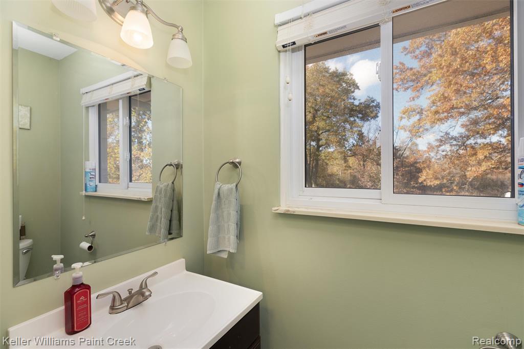 420 Dons Court, Ortonville, MI 48462 — Photo 10