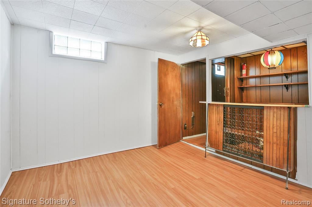 5025 Crooks Road, 42, Royal Oak, MI 48073 — Photo 16